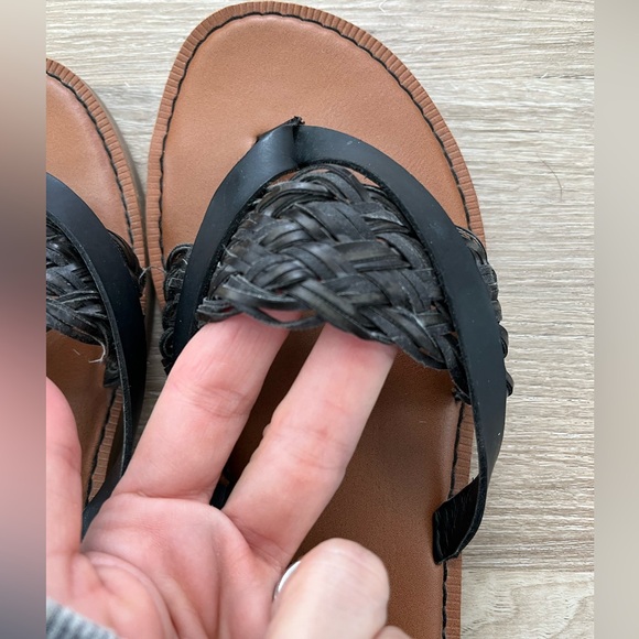 TOMS Black Lexie Strappy Sandals, Size 7.5 - Picture 11 of 12